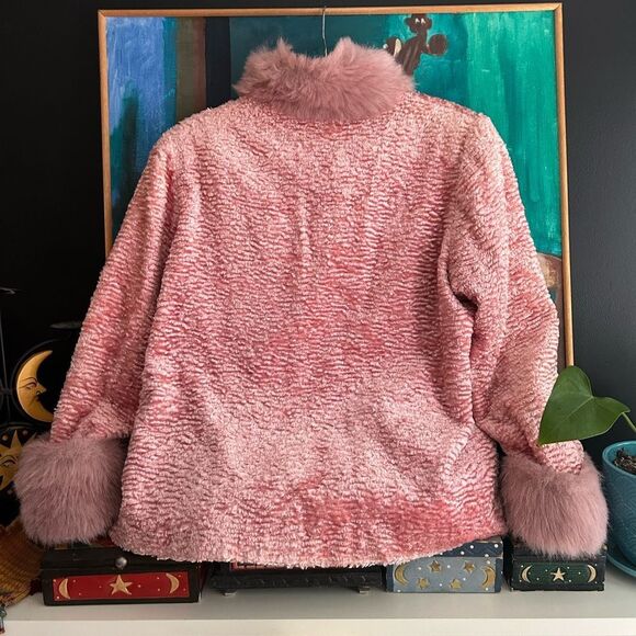 Vintage 90s Novelti Pink Faux Fur Jacket with Fluffy Collar and Cuffs 9/10 - Picture 8 of 16